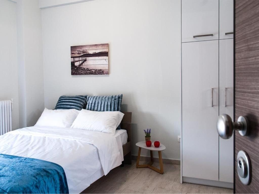 Konstantinou Apartment - Smart & Roof Top Terrace Athènes Extérieur photo